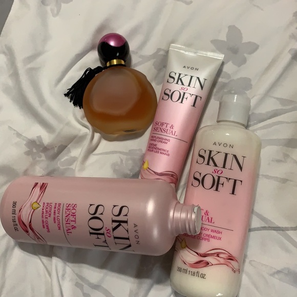 🛍🤩 HP🤩 Avon skin so soft set with fare away perfume - Picture 3 of 3